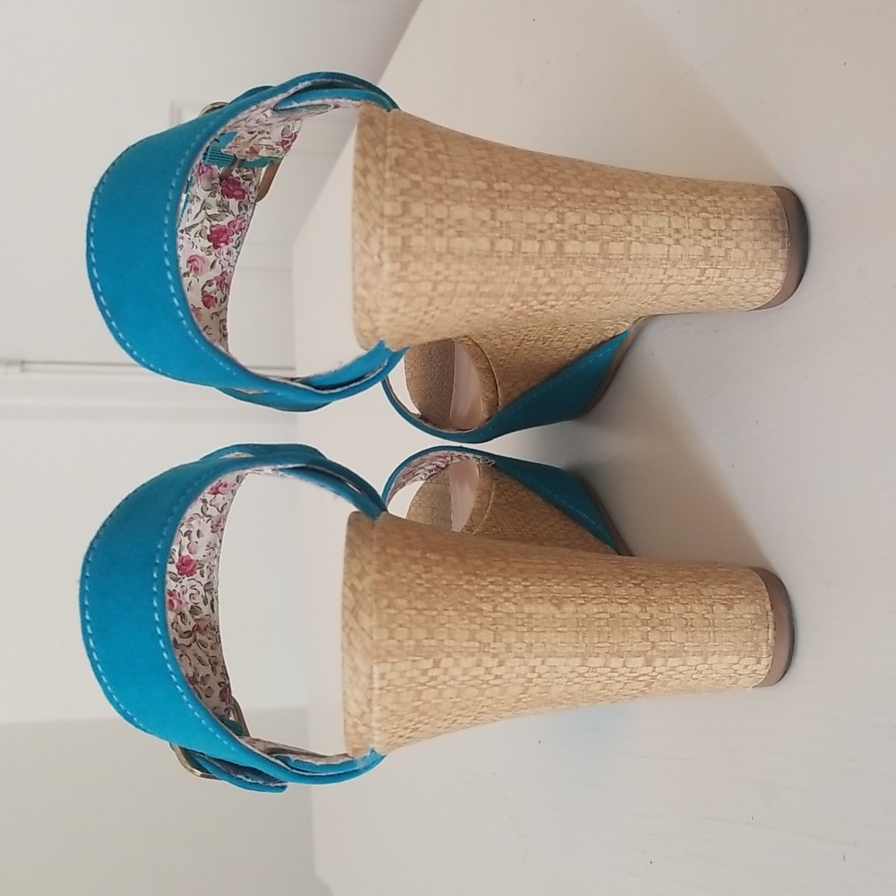 Turquoise Wedges - Picture 4 of 7